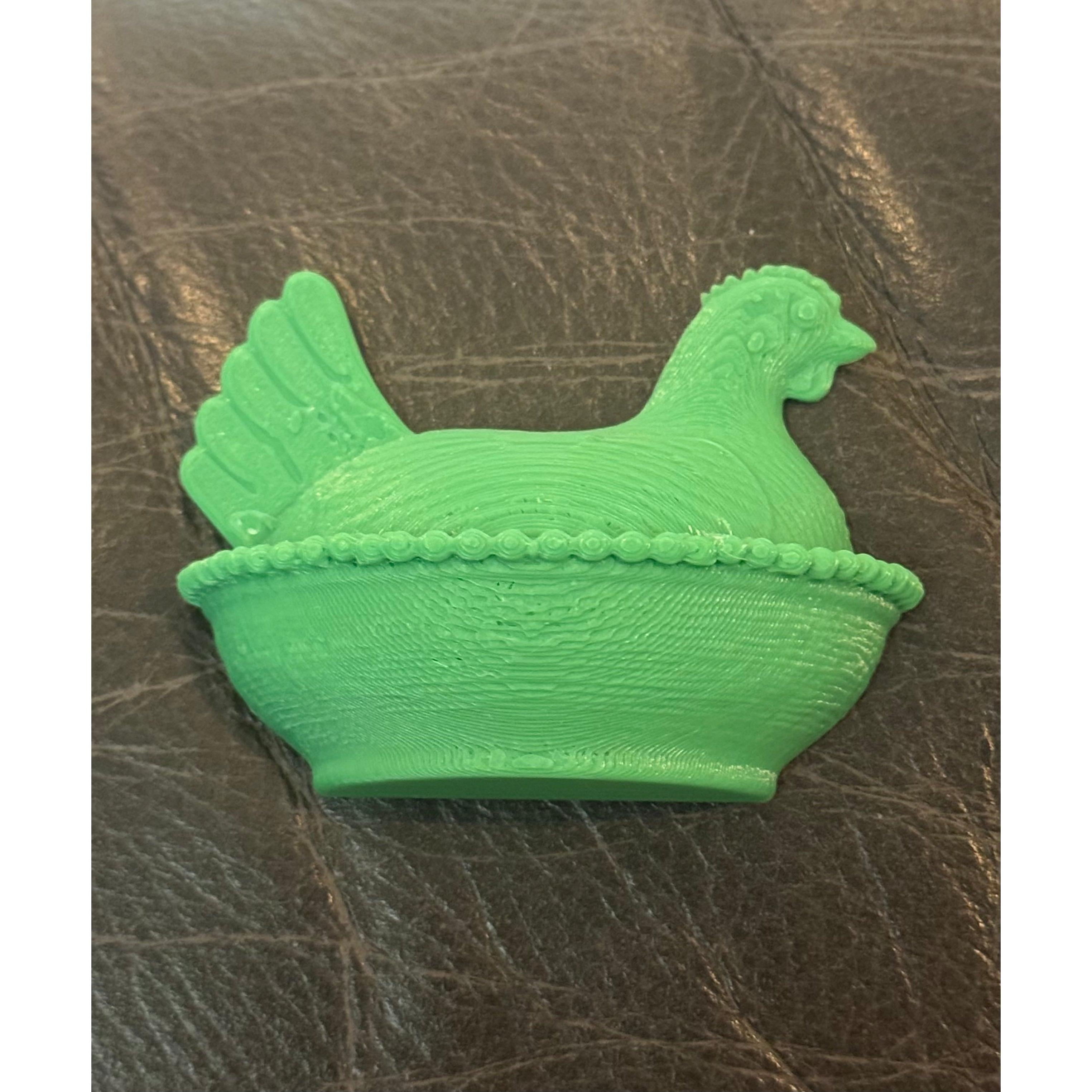 Hen On A Nest Magnet~ Green